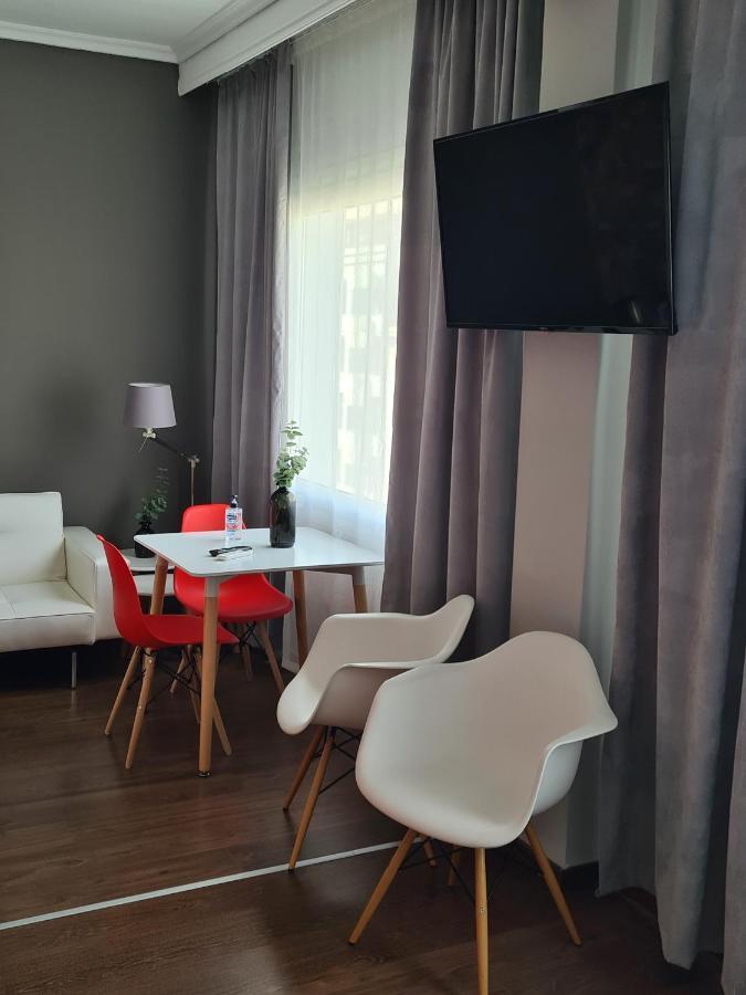 Red Rooms Tsimiski 60 เทสซาโลนิกิ ภายนอก รูปภาพ