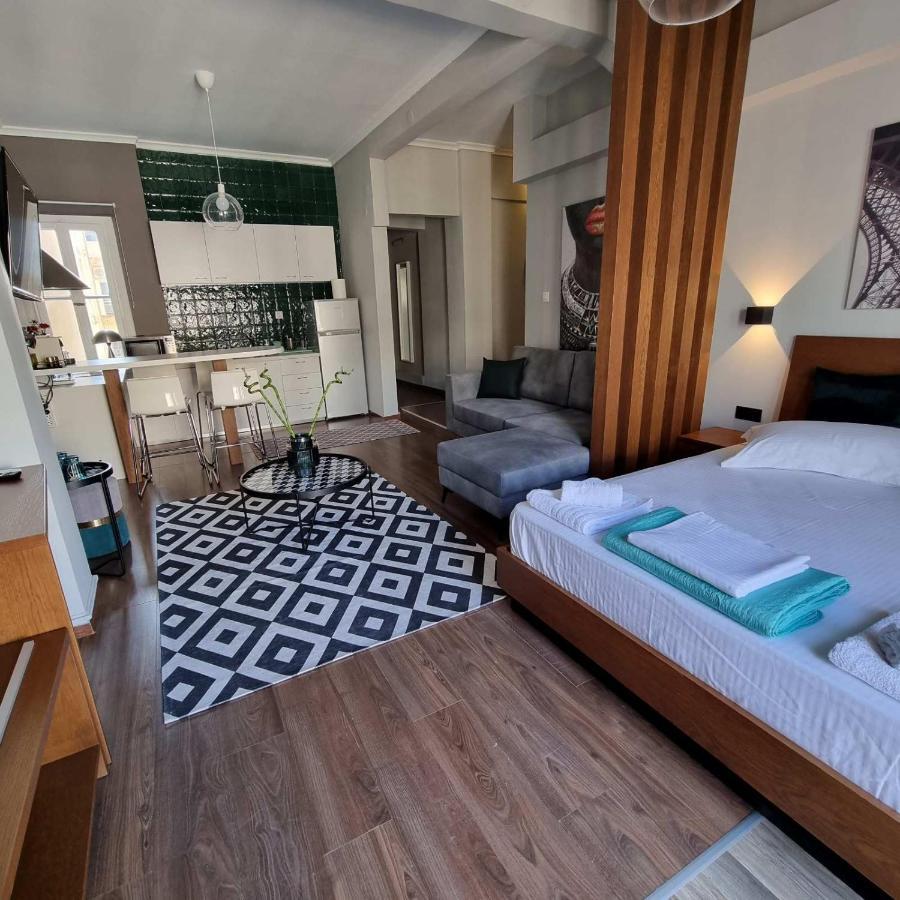 Red Rooms Tsimiski 60 เทสซาโลนิกิ ภายนอก รูปภาพ